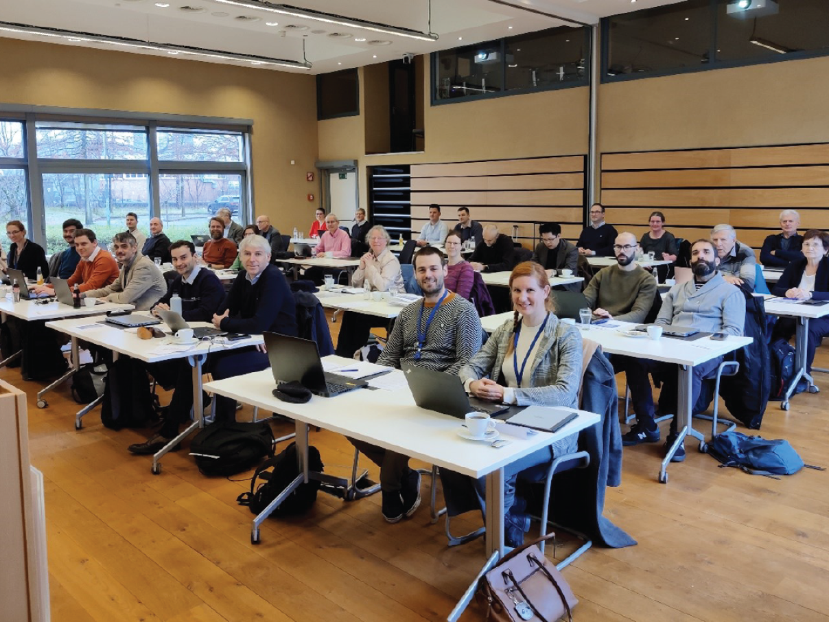 Groepsfoto tijdens een FRACTESUS progressmeeting