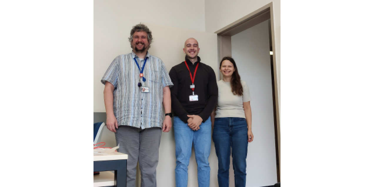 Alberto with SCK mentors.png