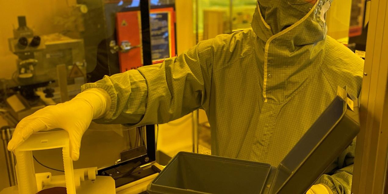picture of Tommy in clean room